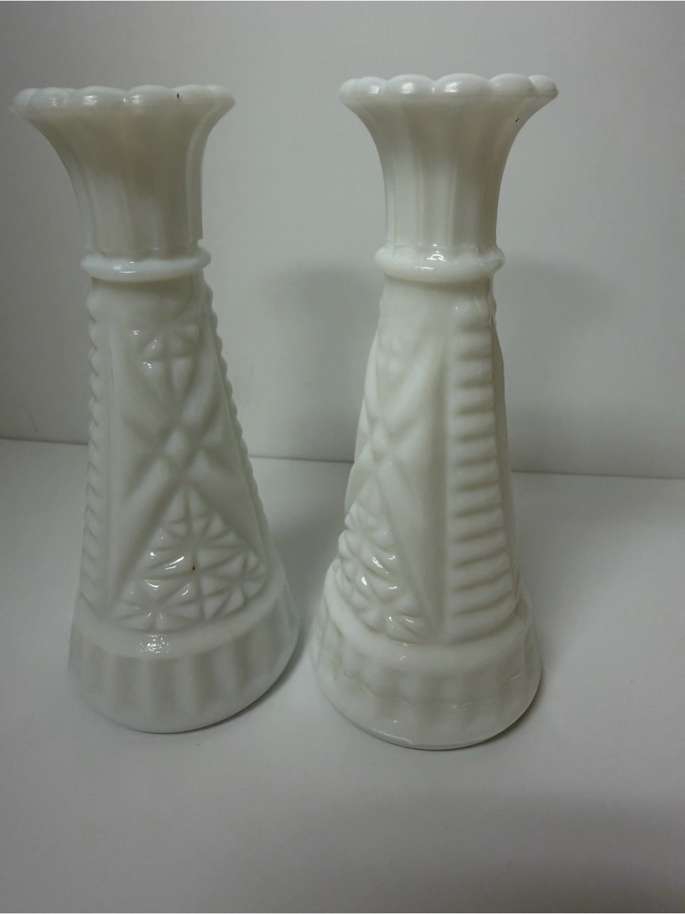 Set of 2 Anchor Hocking Stars and Bars bud vase